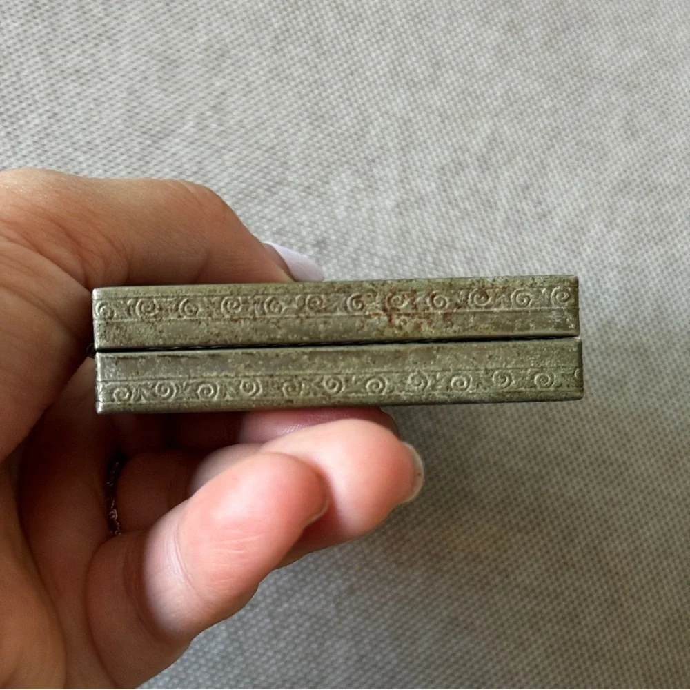 Vtg brass small double picture frame patina